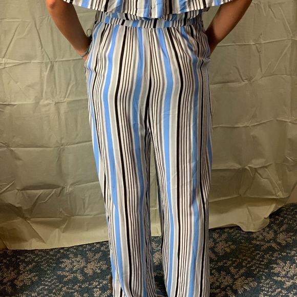 NWT jumpsuit ruffle stripe - Picture 3 of 7